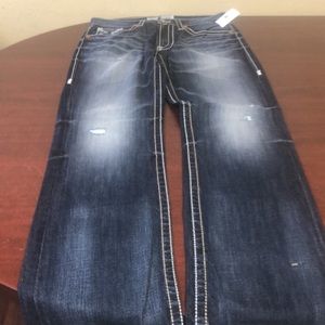 Length 43" Tall Person, NWT Union Vintage Distressed Denim Embroidered Jeans